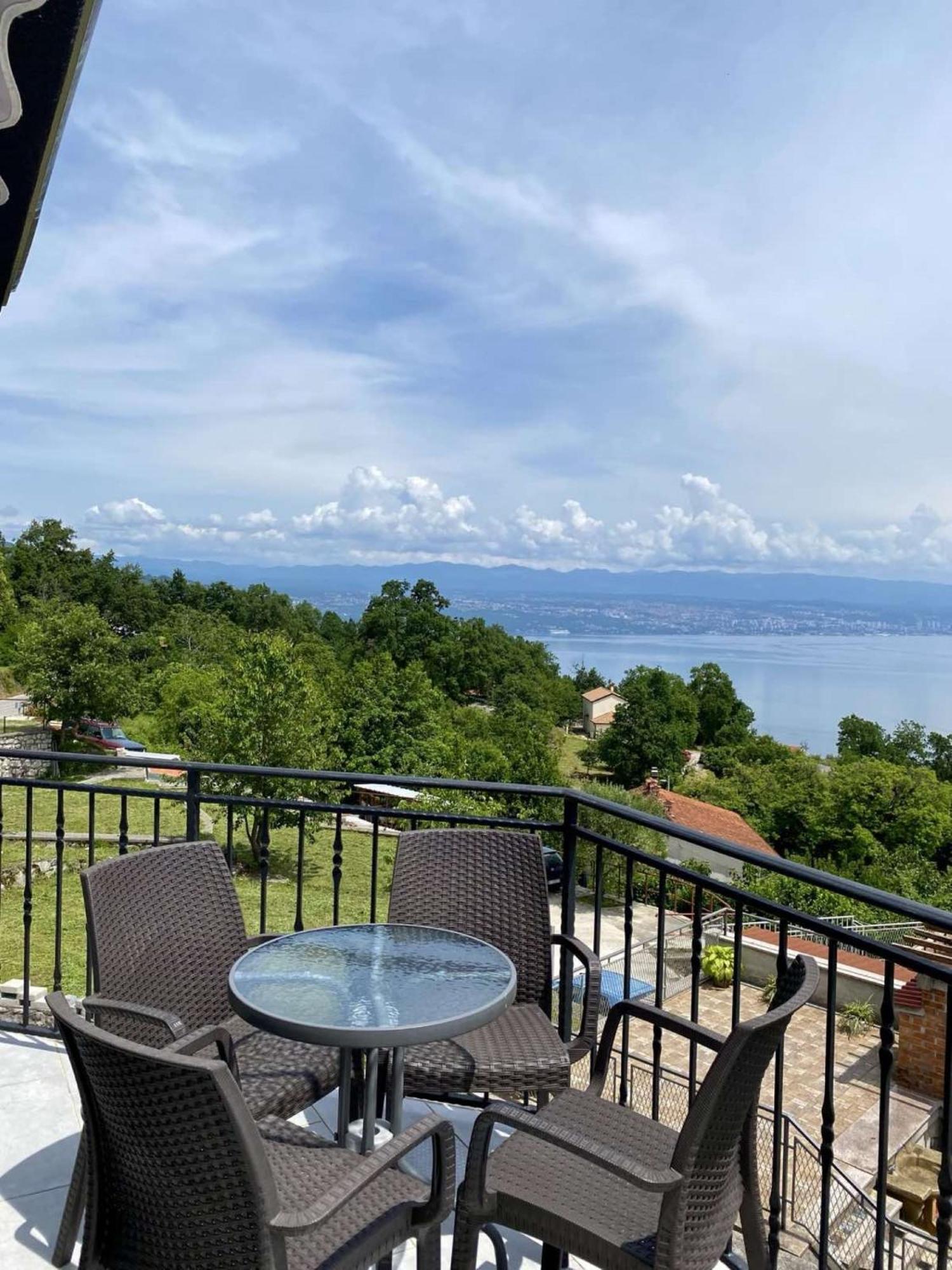 Apartments Ema Lovran Pokój zdjęcie